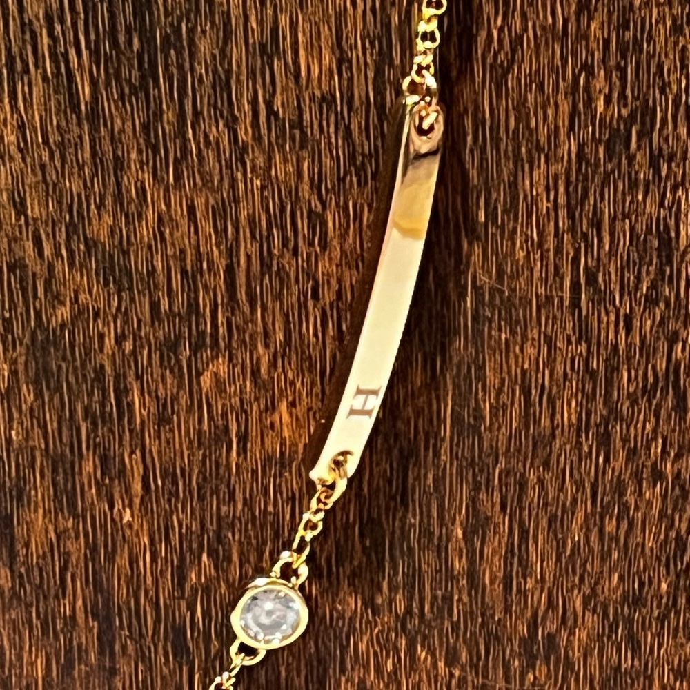 Gold 'H' Anklet - Picture 3 of 6